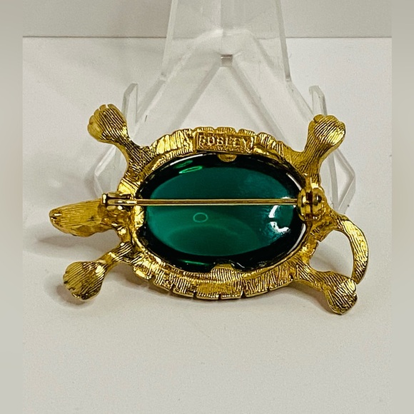 Vintage Joseph Bobley Gold Turtle Brooch with Green Gem - Picture 5 of 8